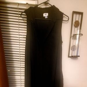 Old Navy black sleeveless shirt